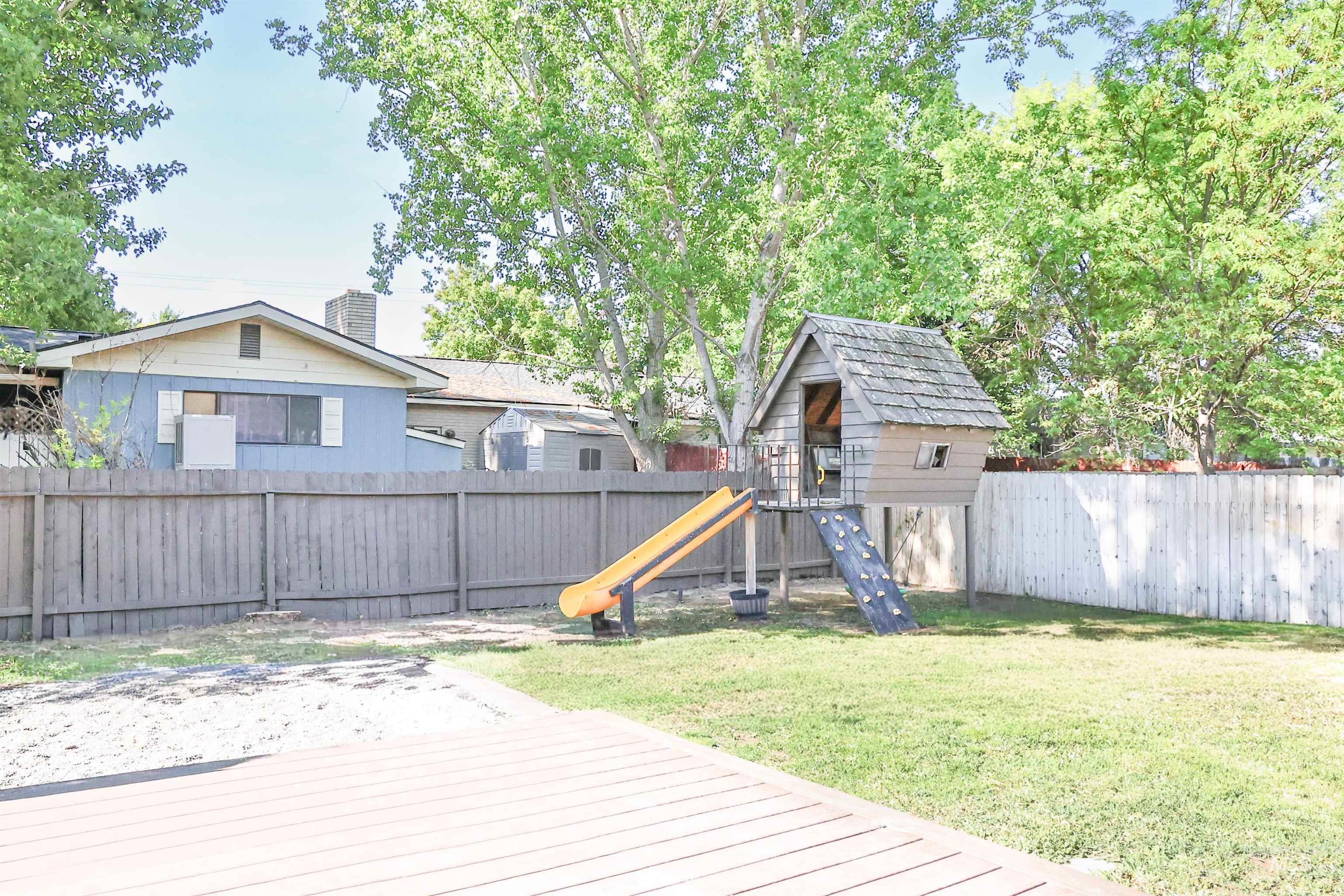 1540 Richmond Dr., Twin Falls, Idaho 83301, 4 Bedrooms, 3 Bathrooms, Residential For Sale, Price $382,000, 98986087