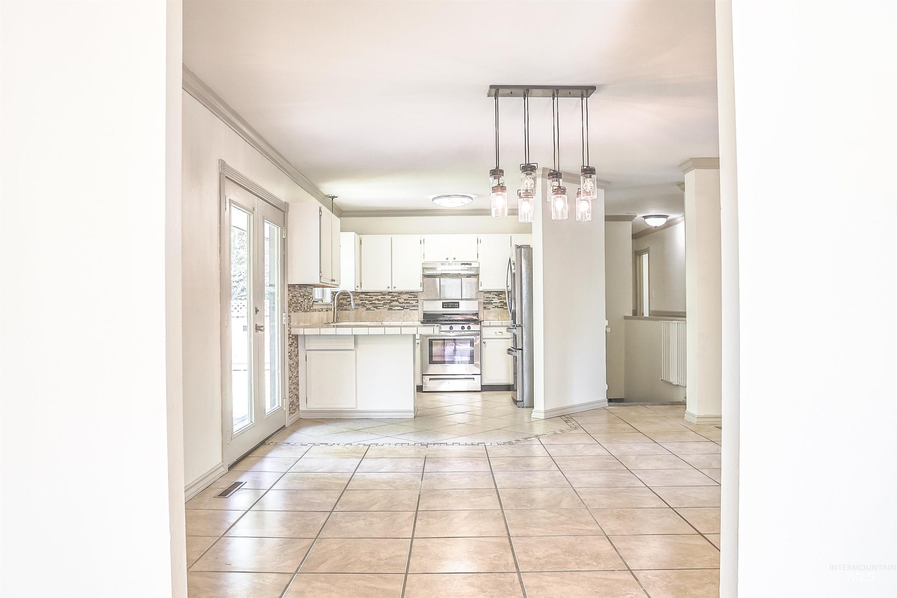 1540 Richmond Dr., Twin Falls, Idaho 83301, 4 Bedrooms, 3 Bathrooms, Residential For Sale, Price $382,000, 98986087