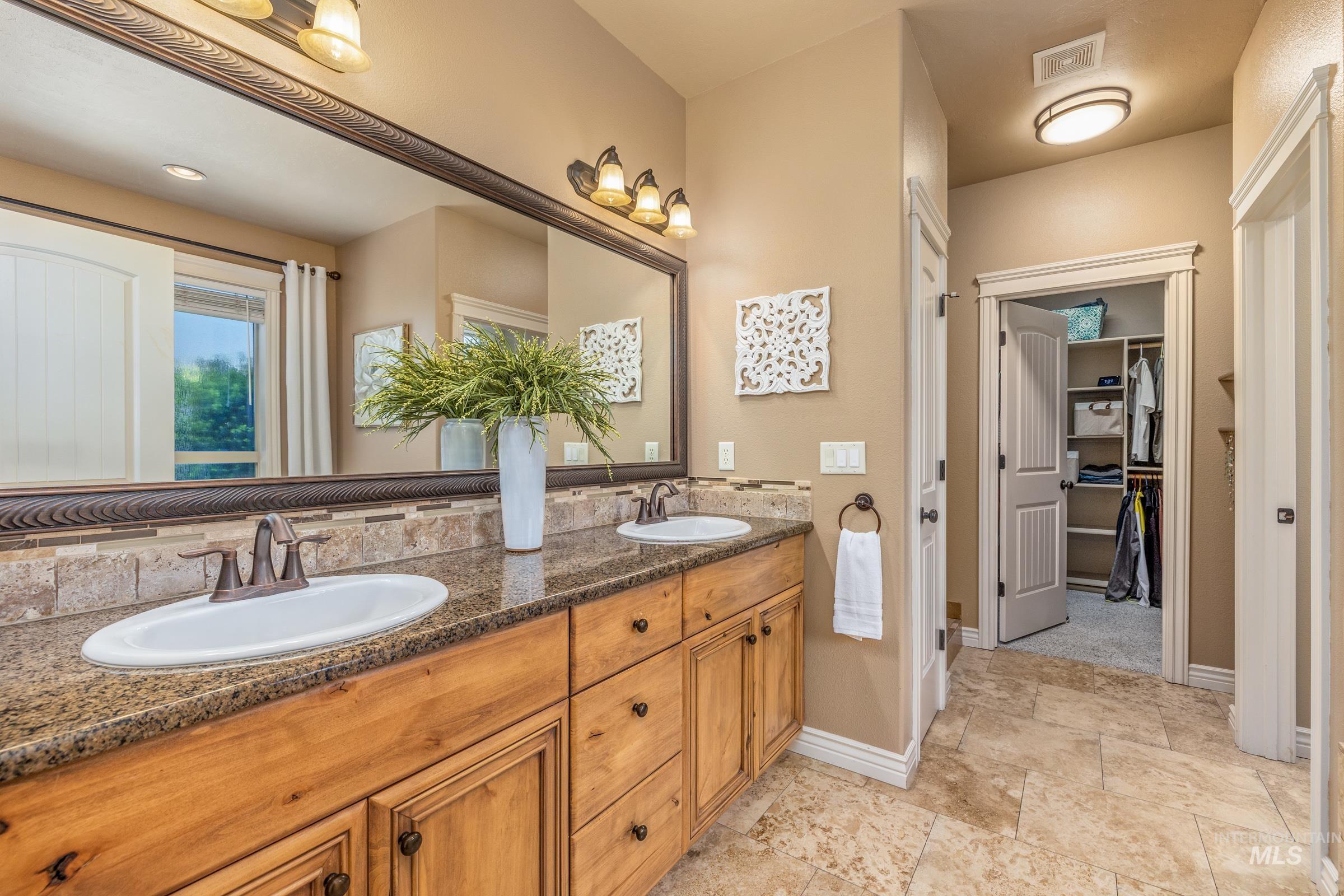 1054 E Pasacana Dr, Meridian, Idaho 83646, 4 Bedrooms, 3 Bathrooms, Residential For Sale, Price $750,000, 98986090
