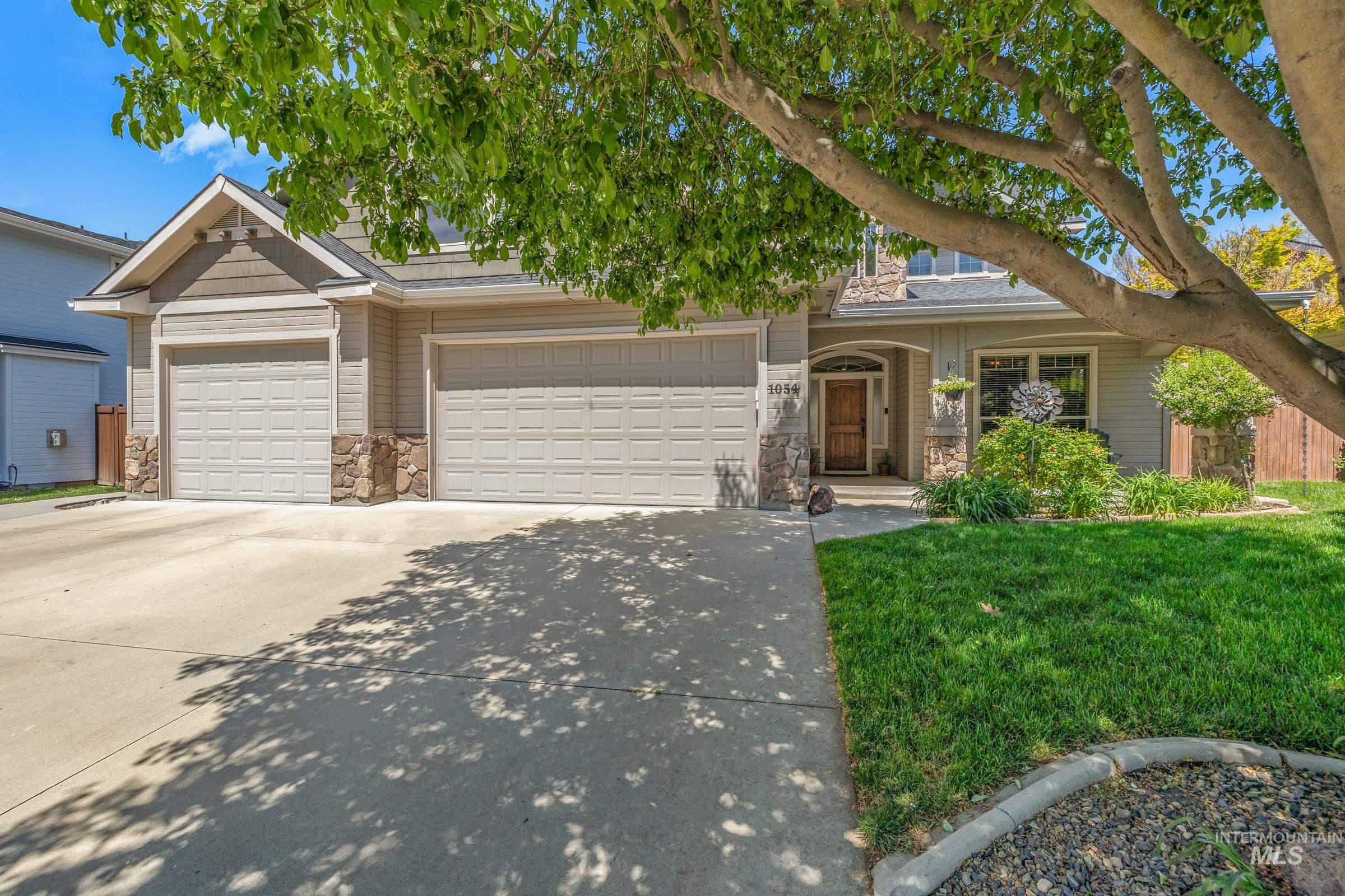 1054 E Pasacana Dr, Meridian, Idaho 83646, 4 Bedrooms, 3 Bathrooms, Residential For Sale, Price $750,000, 98986090