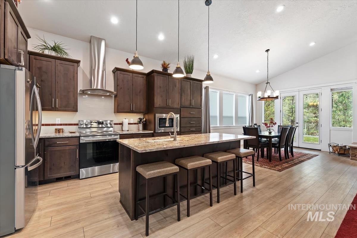 22 Creekside Ct, Garden Valley, Idaho 83622, 3 Bedrooms, 2.5 Bathrooms, Residential For Sale, Price $1,140,000, 98986091