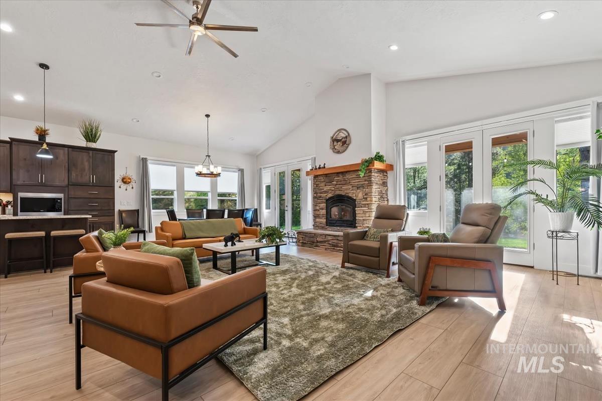 22 Creekside Ct, Garden Valley, Idaho 83622, 3 Bedrooms, 2.5 Bathrooms, Residential For Sale, Price $1,140,000, 98986091