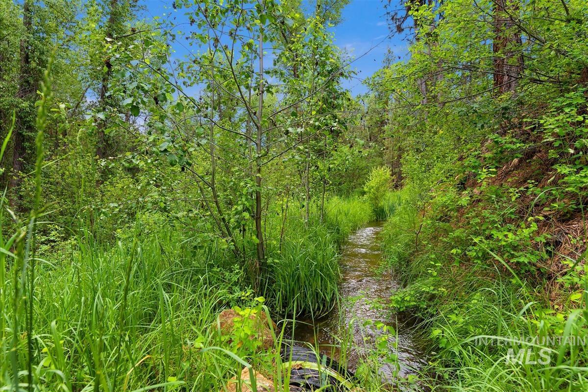 22 Creekside Ct, Garden Valley, Idaho 83622, 3 Bedrooms, 2.5 Bathrooms, Residential For Sale, Price $1,140,000, 98986091