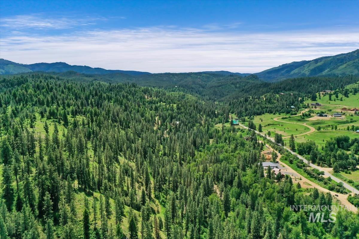 22 Creekside Ct, Garden Valley, Idaho 83622, 3 Bedrooms, 2.5 Bathrooms, Residential For Sale, Price $1,140,000, 98986091