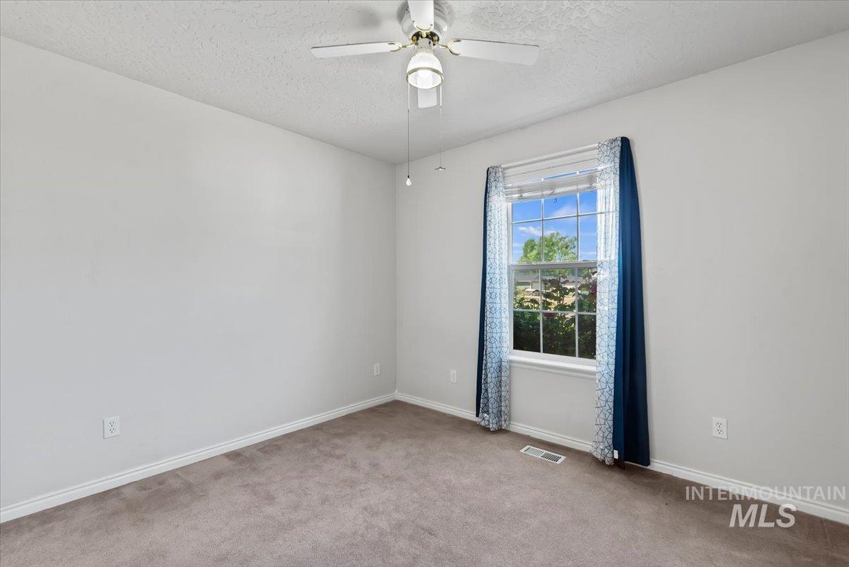 16390 Coral Dr, Nampa, Idaho 83687, 3 Bedrooms, 2 Bathrooms, Residential For Sale, Price $409,999, 98986092