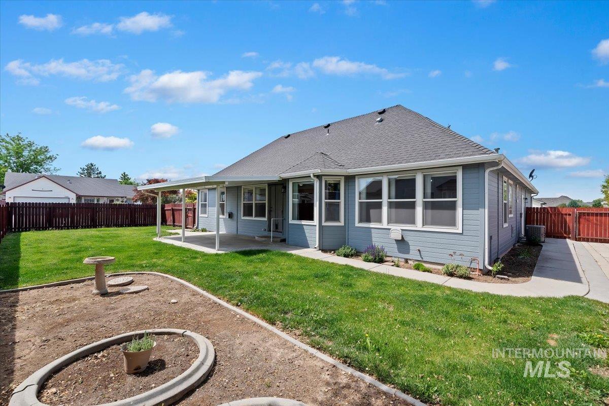 16390 Coral Dr, Nampa, Idaho 83687, 3 Bedrooms, 2 Bathrooms, Residential For Sale, Price $409,999, 98986092