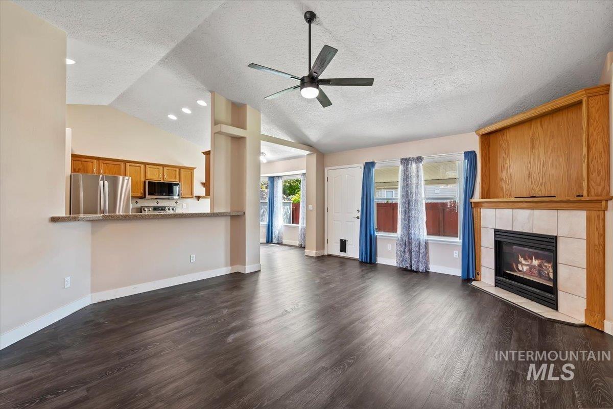16390 Coral Dr, Nampa, Idaho 83687, 3 Bedrooms, 2 Bathrooms, Residential For Sale, Price $409,999, 98986092
