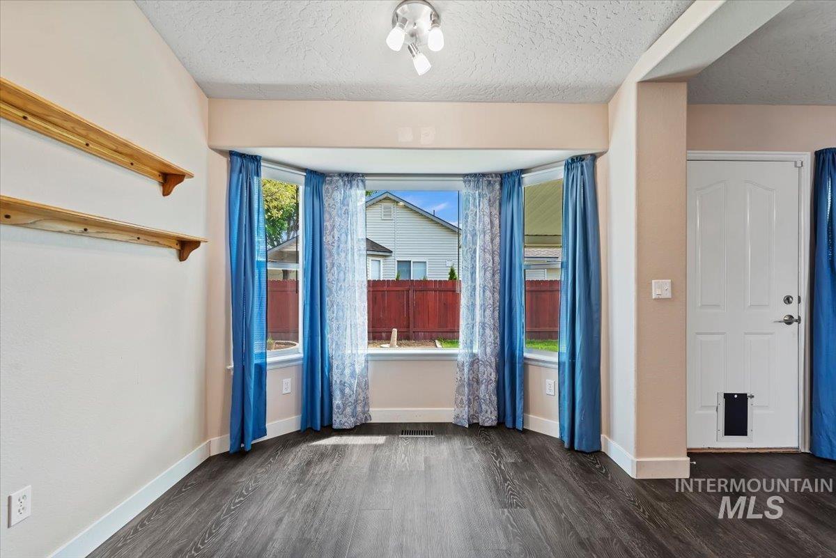 16390 Coral Dr, Nampa, Idaho 83687, 3 Bedrooms, 2 Bathrooms, Residential For Sale, Price $409,999, 98986092