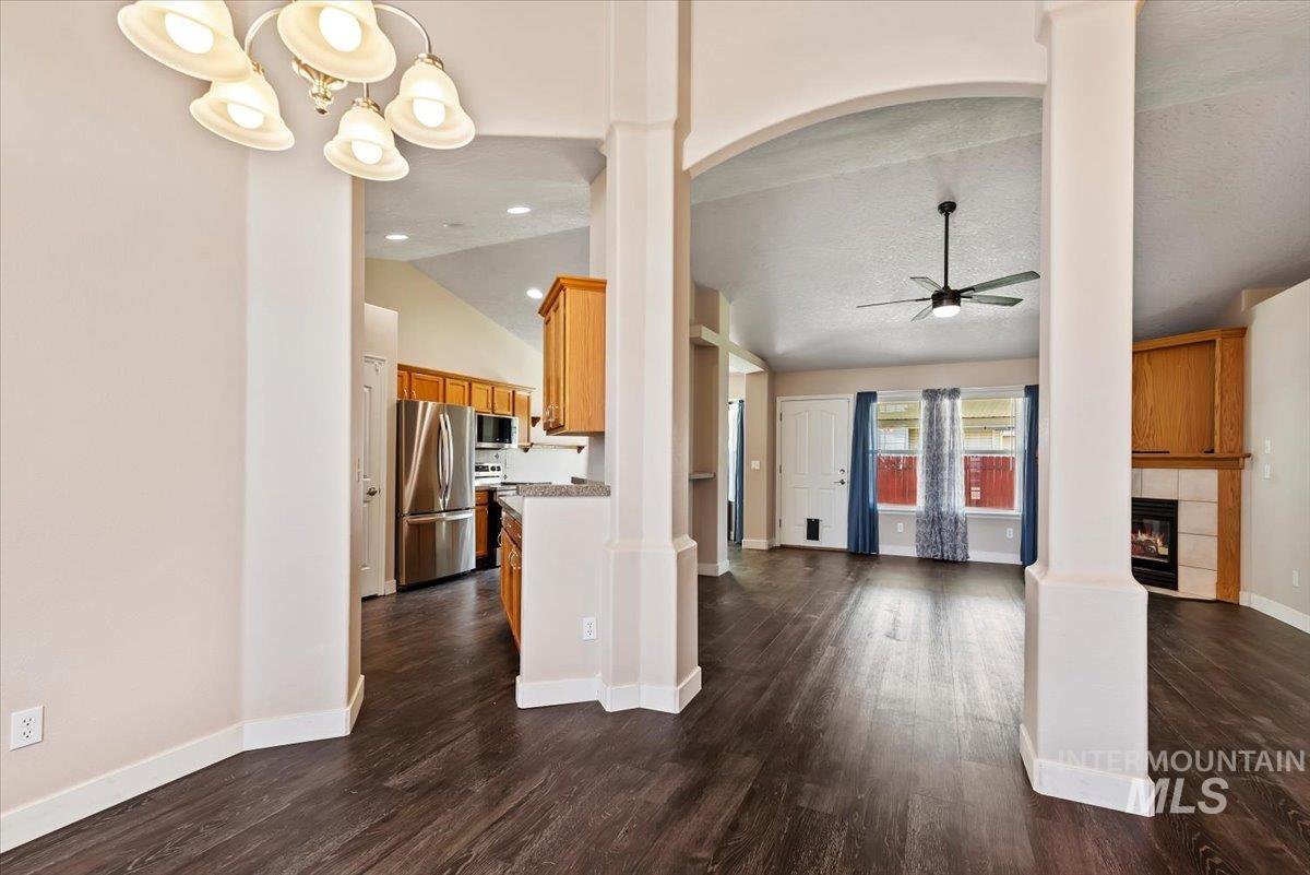16390 Coral Dr, Nampa, Idaho 83687, 3 Bedrooms, 2 Bathrooms, Residential For Sale, Price $409,999, 98986092