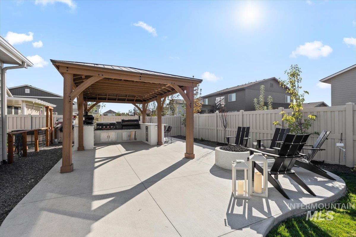 2195 Savoy Court, Middleton, Idaho 83644, 3 Bedrooms, 2 Bathrooms, Residential For Sale, Price $630,000, 98986094