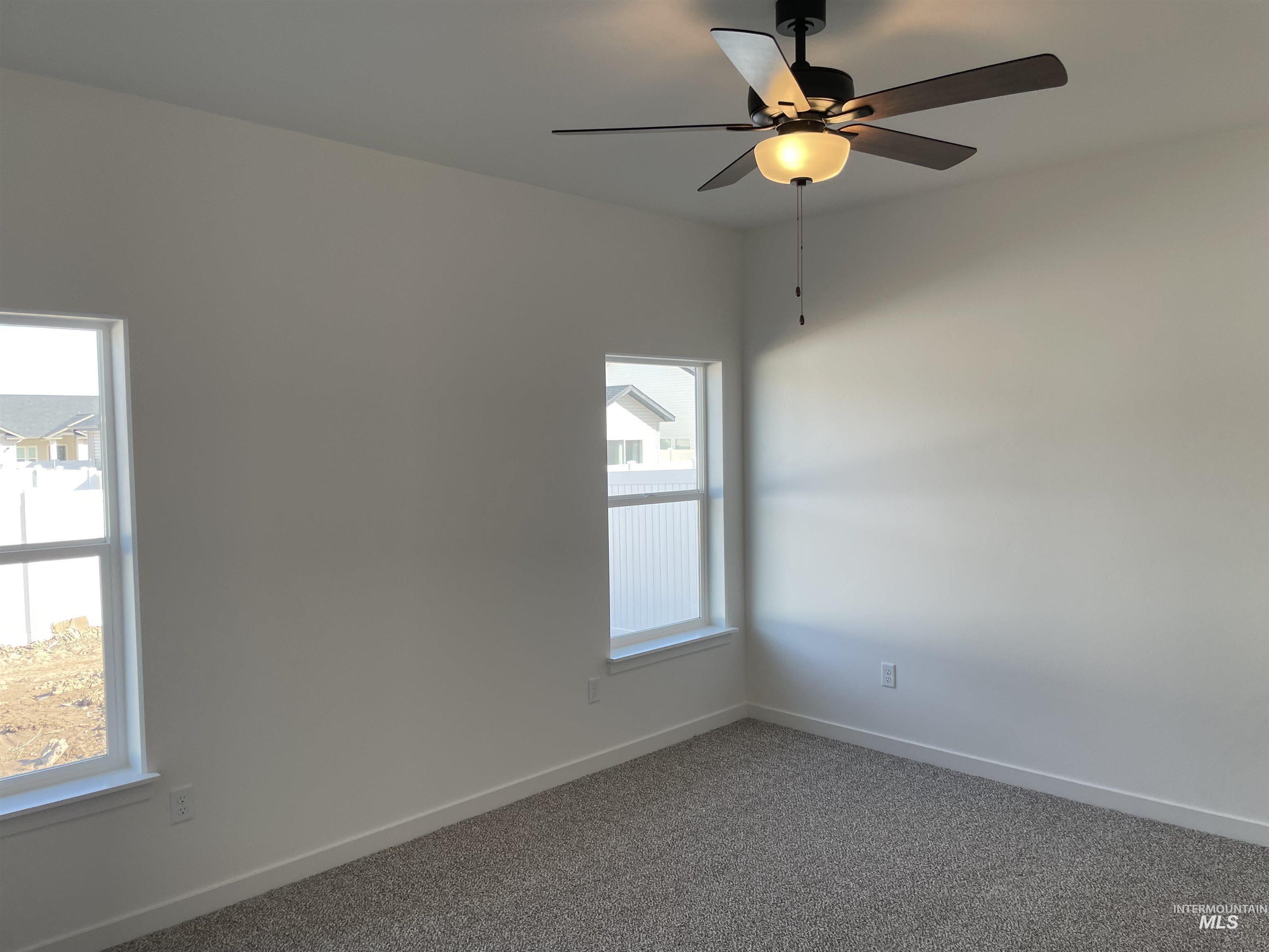 1240 Sunnybrook Ave, Twin Falls, Idaho 83301-5999, 3 Bedrooms, 2 Bathrooms, Residential For Sale, Price $399,900, 98986096