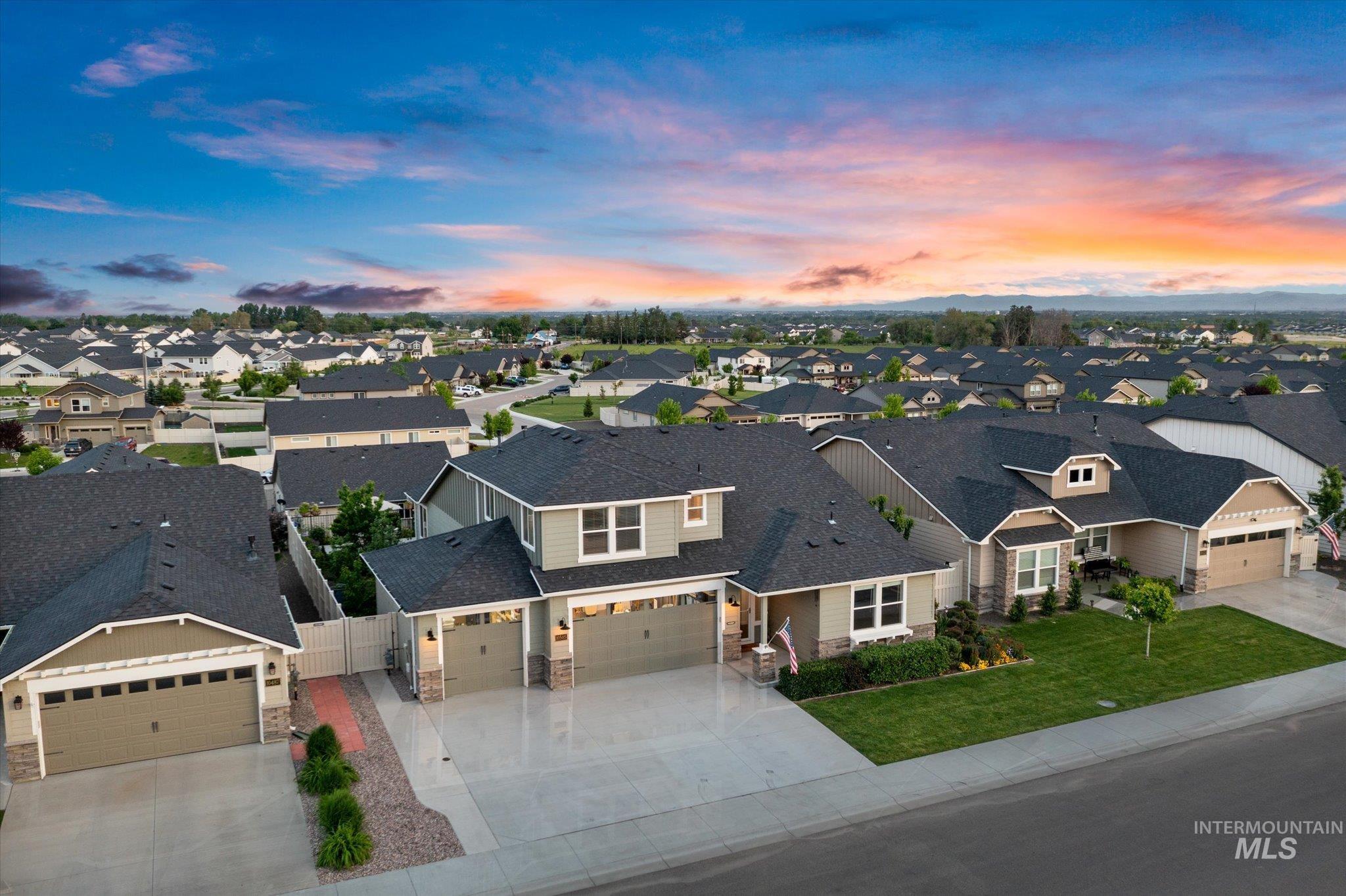 10505 W Thimbleberry Dr, Star, Idaho 83669, 4 Bedrooms, 3 Bathrooms, Residential For Sale, Price $625,000,MLS 98986106