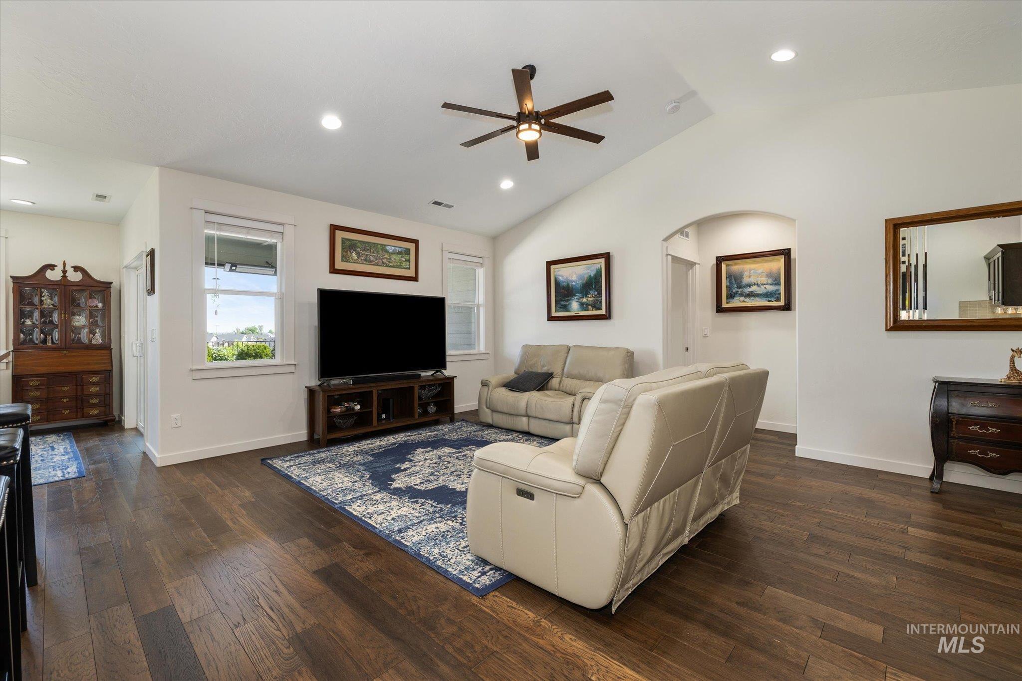 10505 W Thimbleberry Dr, Star, Idaho 83669, 4 Bedrooms, 3 Bathrooms, Residential For Sale, Price $625,000,MLS 98986106