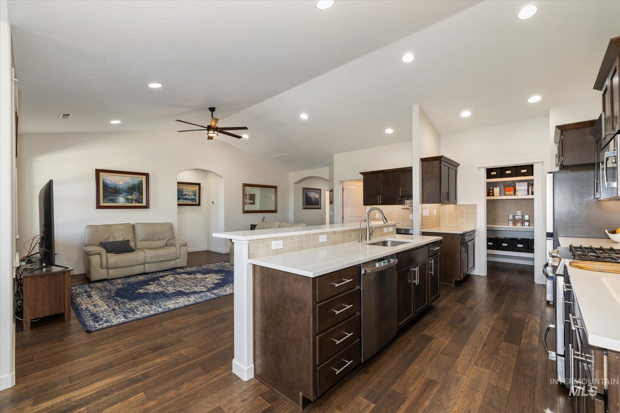 10505 W Thimbleberry Dr, Star, Idaho 83669, 4 Bedrooms, 3 Bathrooms, Residential For Sale, Price $625,000,MLS 98986106