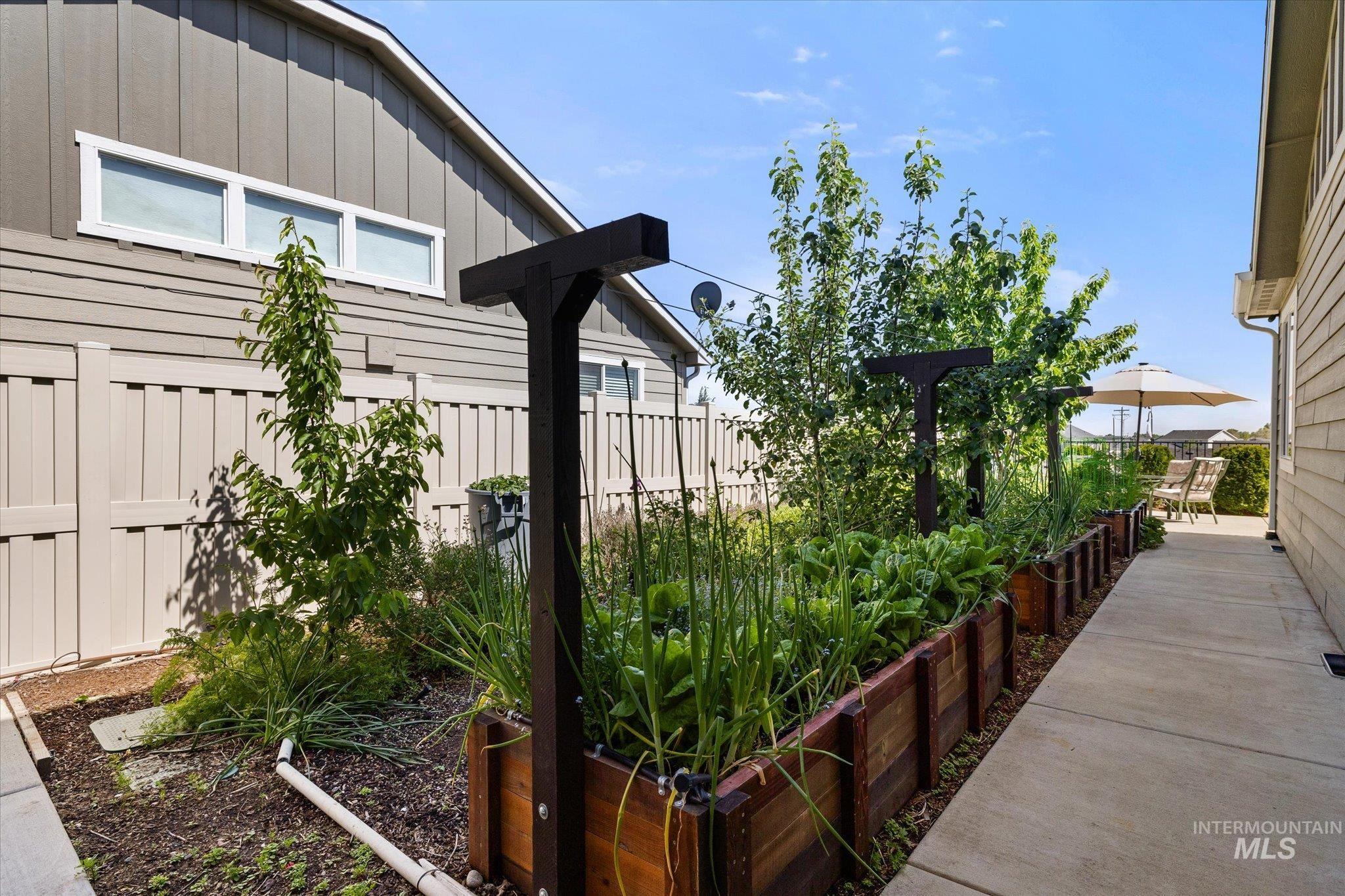 10505 W Thimbleberry Dr, Star, Idaho 83669, 4 Bedrooms, 3 Bathrooms, Residential For Sale, Price $625,000,MLS 98986106