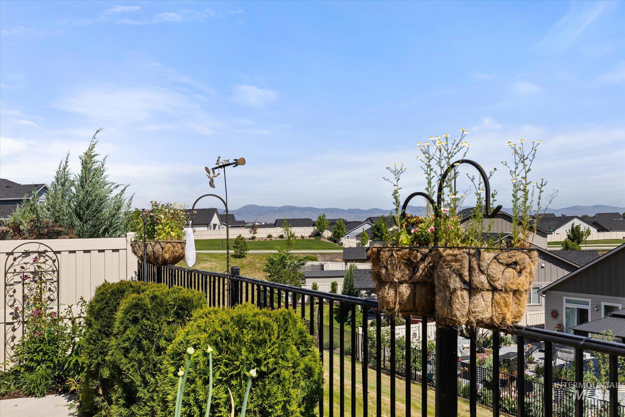 10505 W Thimbleberry Dr, Star, Idaho 83669, 4 Bedrooms, 3 Bathrooms, Residential For Sale, Price $625,000,MLS 98986106