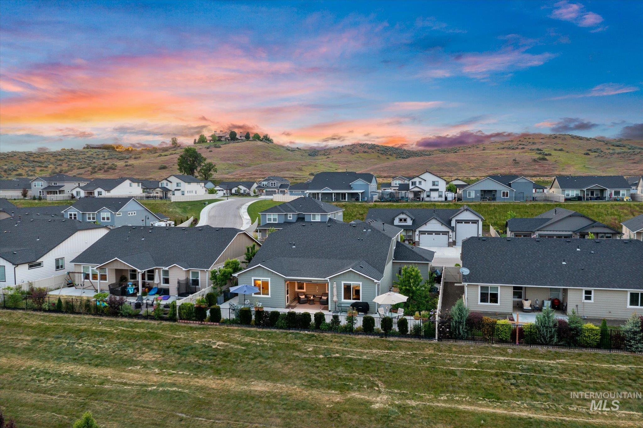 10505 W Thimbleberry Dr, Star, Idaho 83669, 4 Bedrooms, 3 Bathrooms, Residential For Sale, Price $625,000,MLS 98986106
