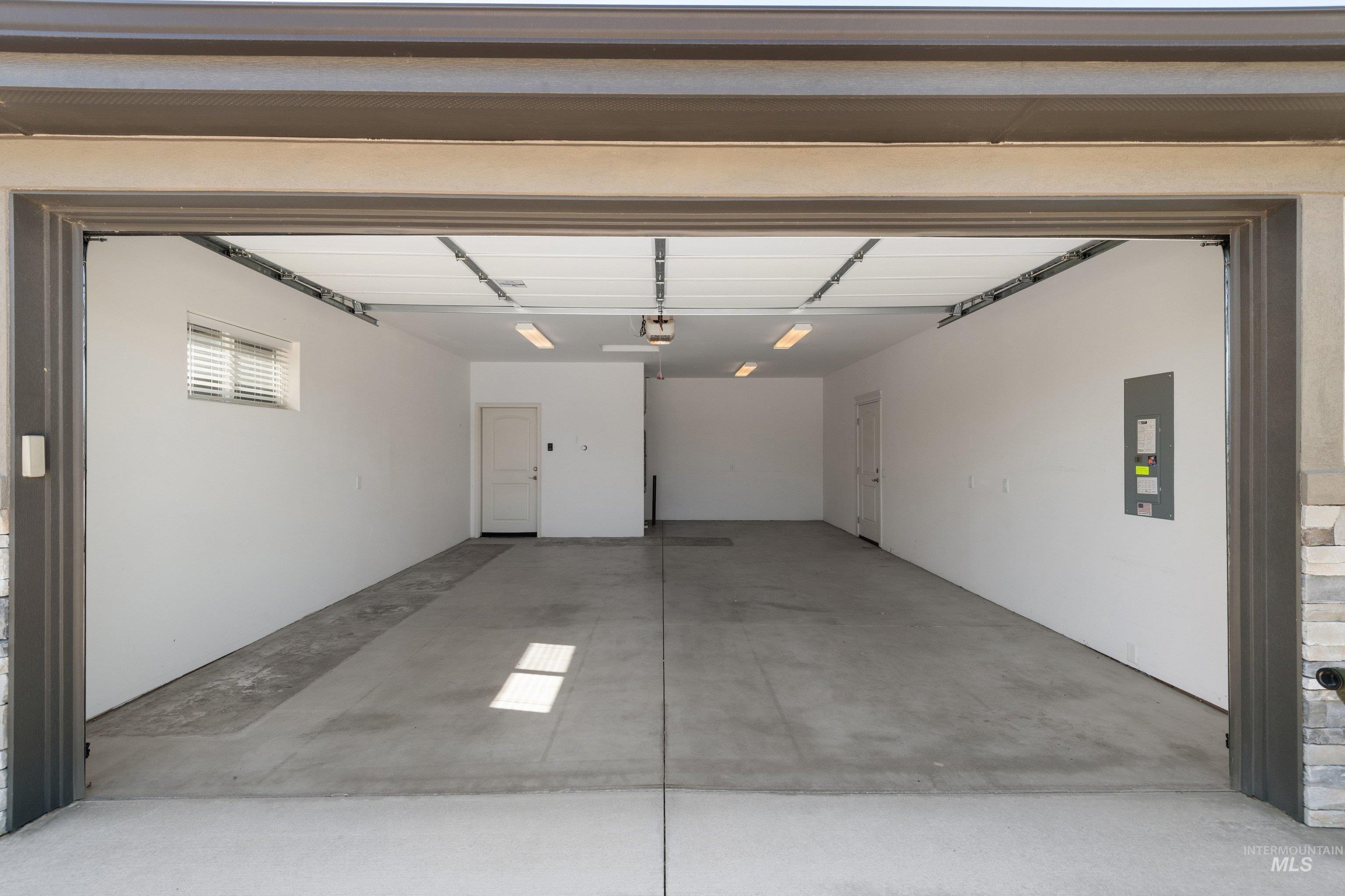 1505 E Summerplace Street, Meridian, Idaho 83646, 3 Bedrooms, 2 Bathrooms, Residential For Sale, Price $529,000, 98986107