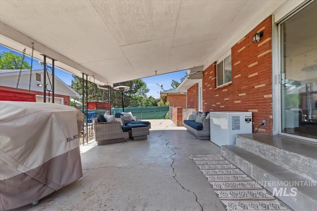 845 E 16th N, Mountain Home, Idaho 83647-1722, 4 Bedrooms, 2 Bathrooms, Residential For Sale, Price $374,900, 98986108