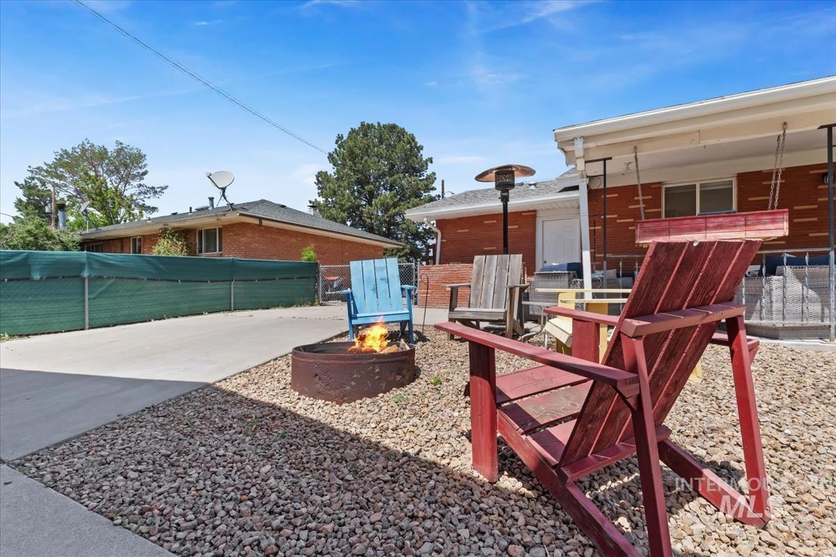 845 E 16th N, Mountain Home, Idaho 83647-1722, 4 Bedrooms, 2 Bathrooms, Residential For Sale, Price $374,900, 98986108