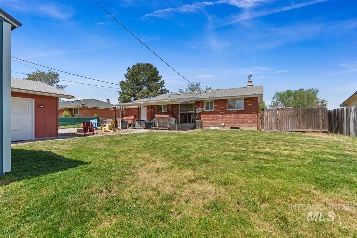 845 E 16th N, Mountain Home, Idaho 83647-1722, 4 Bedrooms, 2 Bathrooms, Residential For Sale, Price $374,900, 98986108