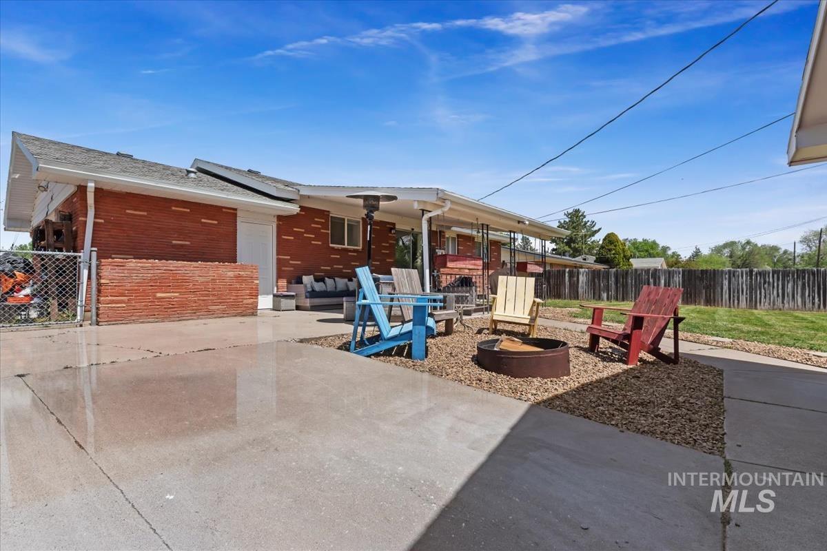 845 E 16th N, Mountain Home, Idaho 83647, 4 Bedrooms, 2 Bathrooms, Residential For Sale, Price $359,900, 98986108
