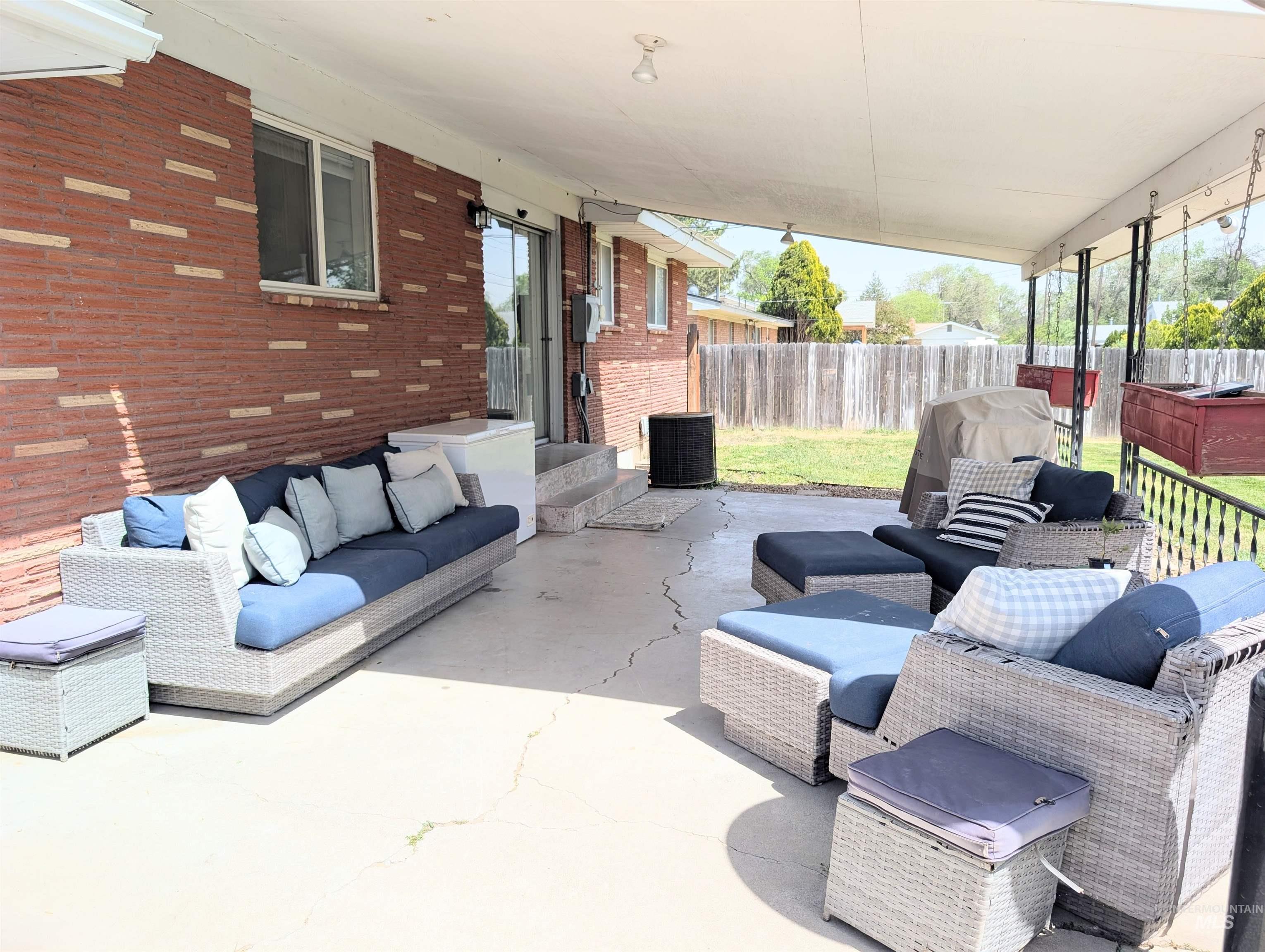 845 E 16th N, Mountain Home, Idaho 83647-1722, 4 Bedrooms, 2 Bathrooms, Residential For Sale, Price $379,000, 98986108
