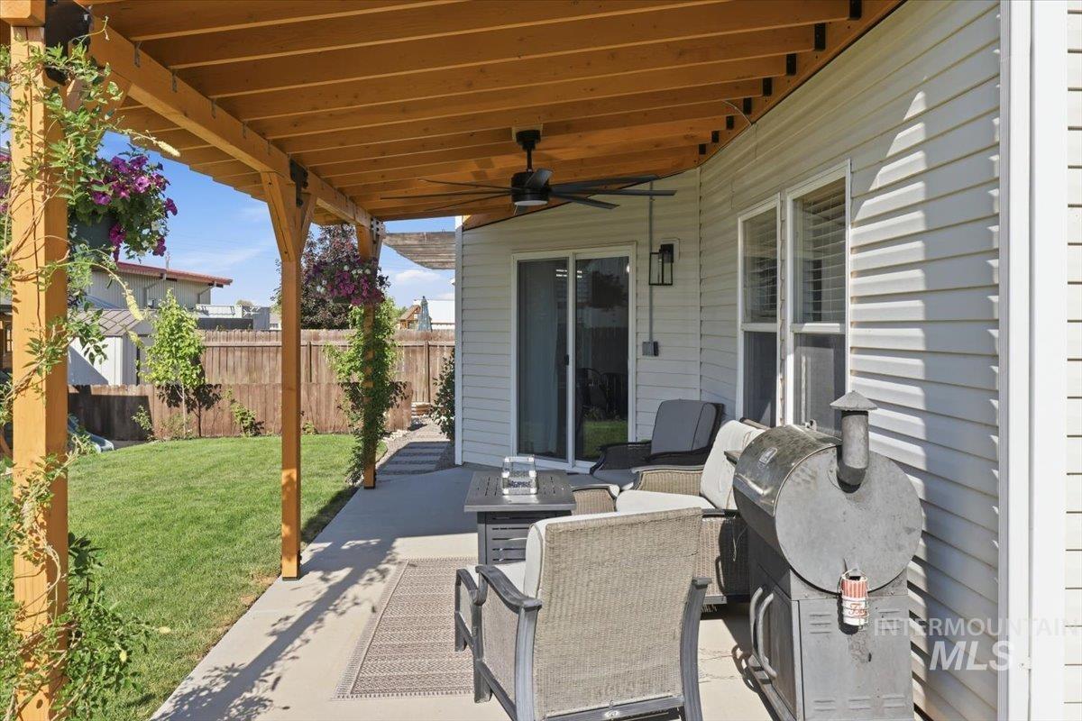 11549 Jump Creek Dr, Caldwell, Idaho 83605, 4 Bedrooms, 2.5 Bathrooms, Residential For Sale, Price $489,900, 98986109