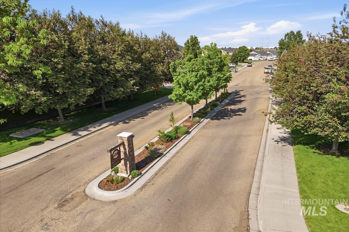 11549 Jump Creek Dr, Caldwell, Idaho 83605, 4 Bedrooms, 2.5 Bathrooms, Residential For Sale, Price $489,900, 98986109