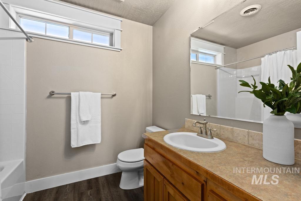 313 E Ryegate Dr, Meridian, Idaho 83646, 4 Bedrooms, 2.5 Bathrooms, Residential For Sale, Price $549,900, 98986112