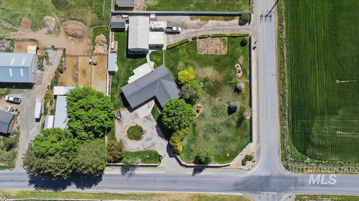 4004 N 2600 E., Twin Falls, Idaho 83301, 2 Bedrooms, 3.5 Bathrooms, Residential For Sale, Price $624,900, 98986114