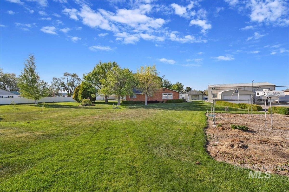 4004 N 2600 E., Twin Falls, Idaho 83301, 2 Bedrooms, 3.5 Bathrooms, Residential For Sale, Price $624,900, 98986114