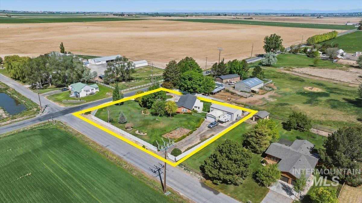 4004 N 2600 E., Twin Falls, Idaho 83301, 2 Bedrooms, 3.5 Bathrooms, Residential For Sale, Price $624,900, 98986114