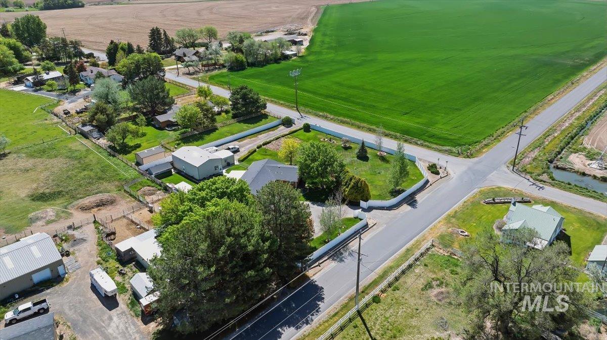4004 N 2600 E., Twin Falls, Idaho 83301, 2 Bedrooms, 3.5 Bathrooms, Residential For Sale, Price $624,900, 98986114
