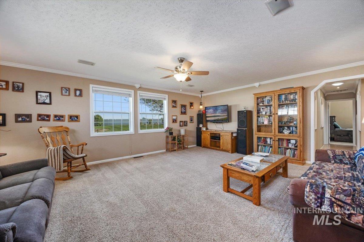 4004 N 2600 E., Twin Falls, Idaho 83301, 2 Bedrooms, 3.5 Bathrooms, Residential For Sale, Price $624,900, 98986114