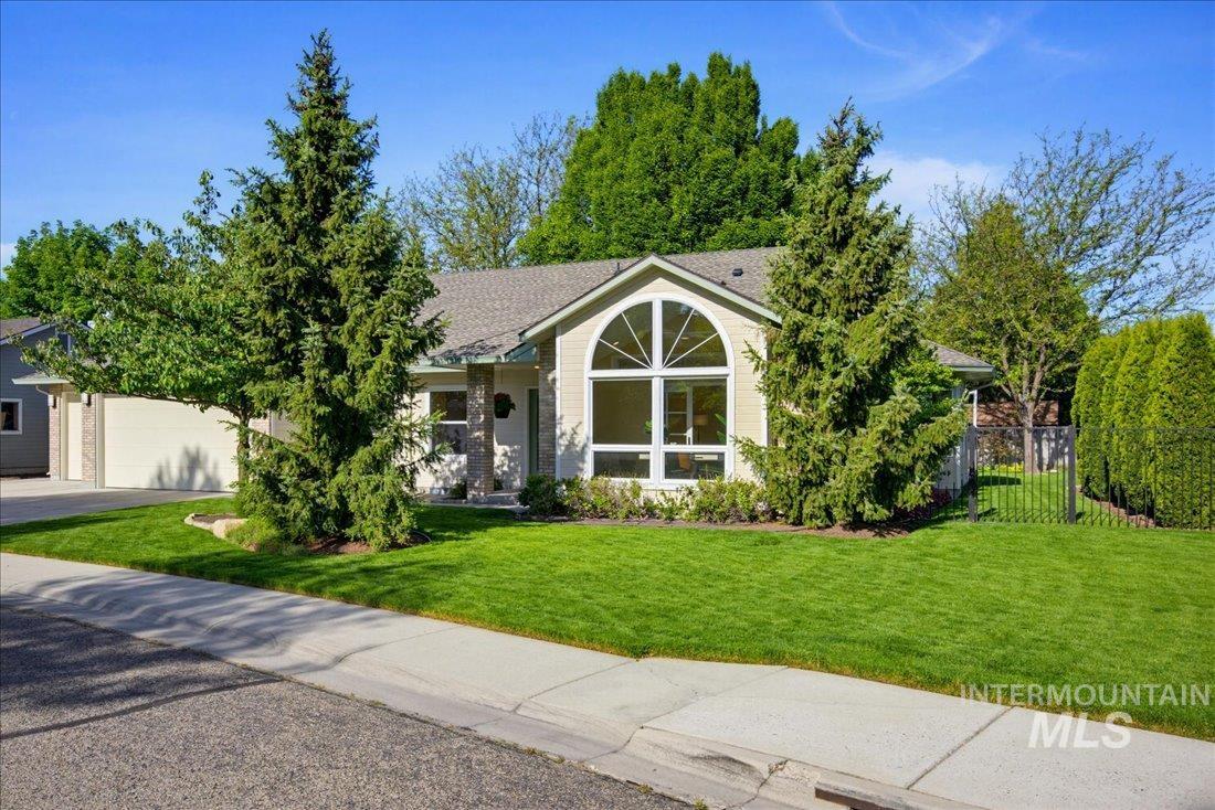 5491 N Crimson Way, Boise, Idaho 83703, 3 Bedrooms, 2 Bathrooms, Residential For Sale, Price $650,000, 98986115