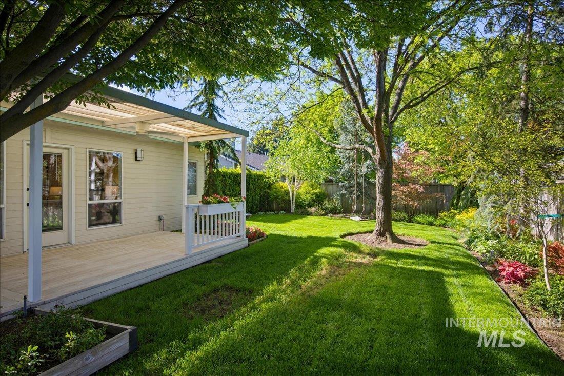 5491 N Crimson Way, Boise, Idaho 83703, 3 Bedrooms, 2 Bathrooms, Residential For Sale, Price $650,000, 98986115