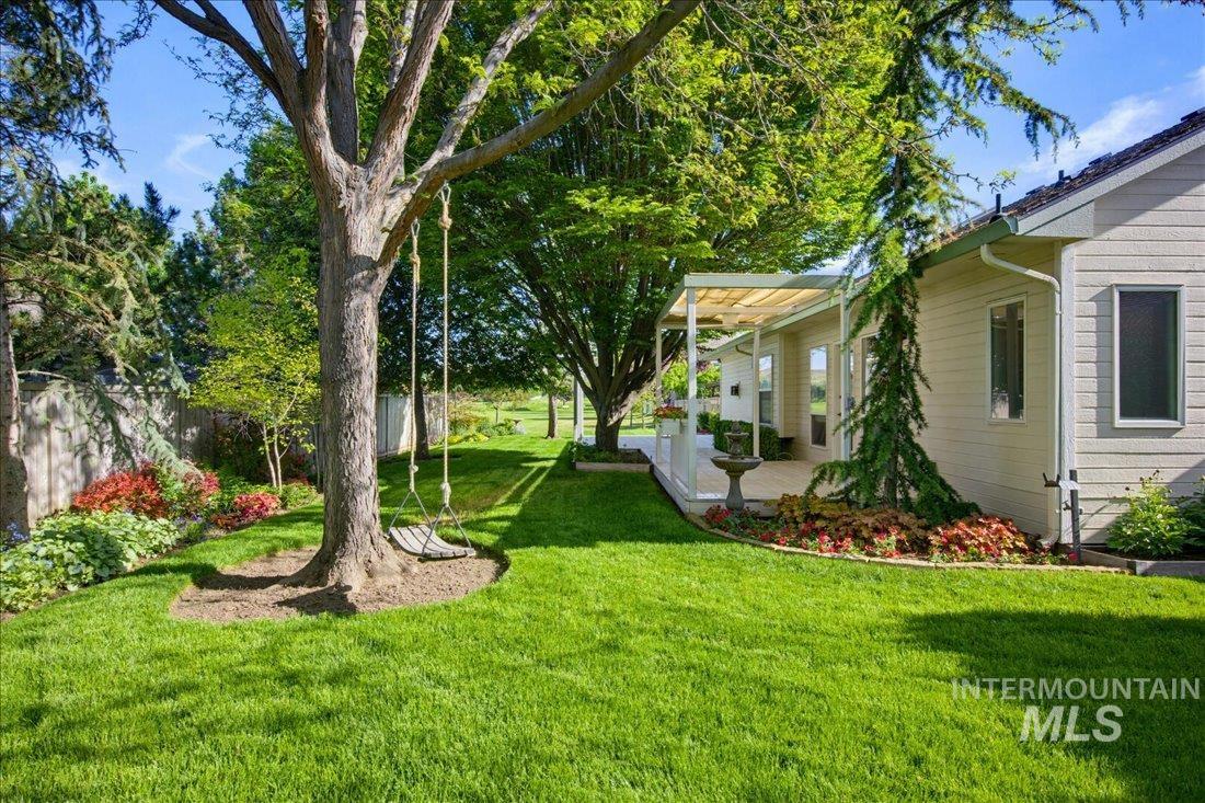 5491 N Crimson Way, Boise, Idaho 83703, 3 Bedrooms, 2 Bathrooms, Residential For Sale, Price $650,000, 98986115