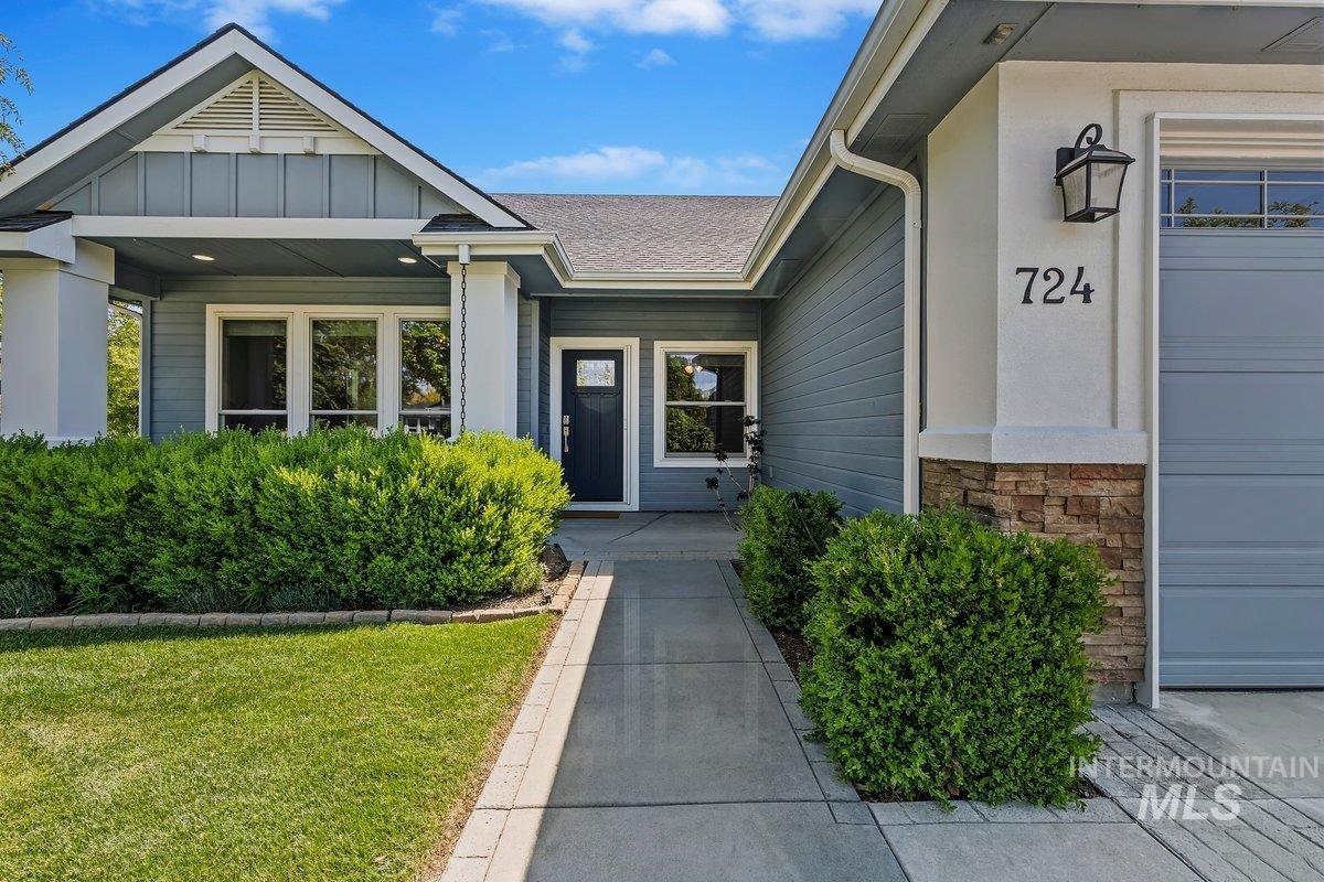 724 N Alog Ave, Eagle, Idaho 83616, 3 Bedrooms, 2 Bathrooms, Residential For Sale, Price $699,900, 98986116