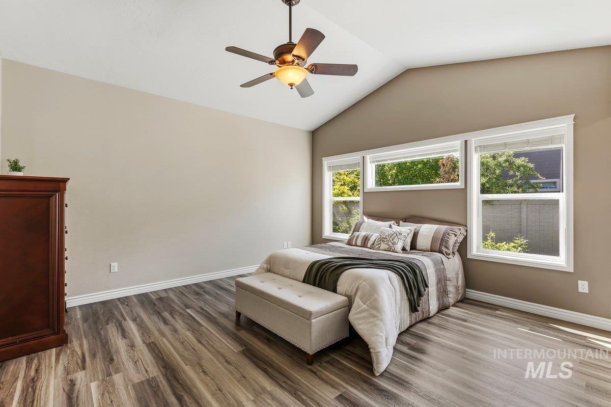 724 N Alog Ave, Eagle, Idaho 83616, 3 Bedrooms, 2 Bathrooms, Residential For Sale, Price $699,900, 98986116