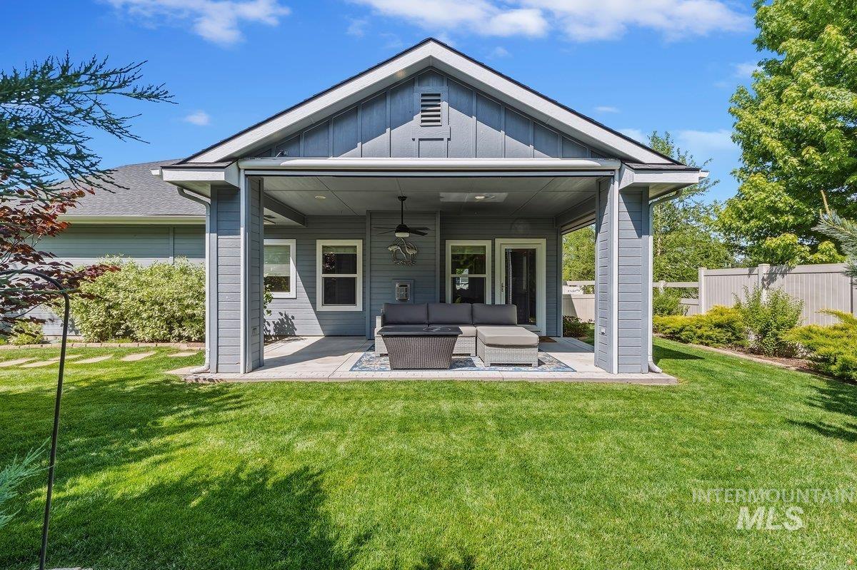 724 N Alog Ave, Eagle, Idaho 83616, 3 Bedrooms, 2 Bathrooms, Residential For Sale, Price $699,900, 98986116