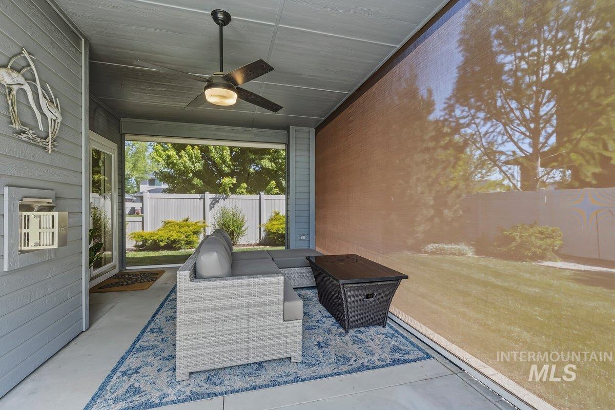 724 N Alog Ave, Eagle, Idaho 83616, 3 Bedrooms, 2 Bathrooms, Residential For Sale, Price $699,900, 98986116