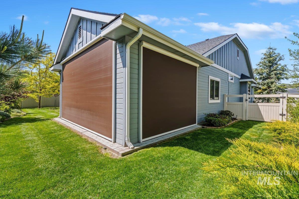 724 N Alog Ave, Eagle, Idaho 83616, 3 Bedrooms, 2 Bathrooms, Residential For Sale, Price $699,900, 98986116