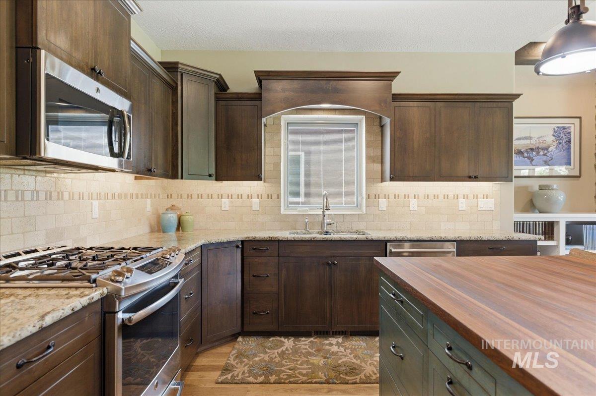 9699 W Wildbranch, Star, Idaho 83669, 3 Bedrooms, 2 Bathrooms, Residential For Sale, Price $674,900, 98986117