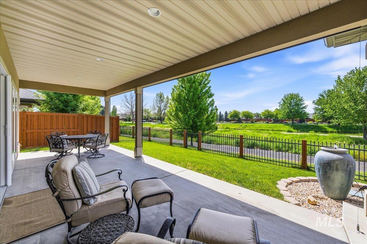 9699 W Wildbranch, Star, Idaho 83669, 3 Bedrooms, 2 Bathrooms, Residential For Sale, Price $674,900, 98986117