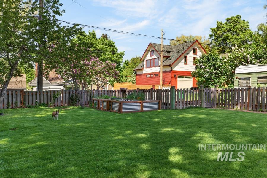 207 N Hayes St., Moscow, Idaho 83843, 4 Bedrooms, 2.5 Bathrooms, Residential For Sale, Price $649,000, 98986118