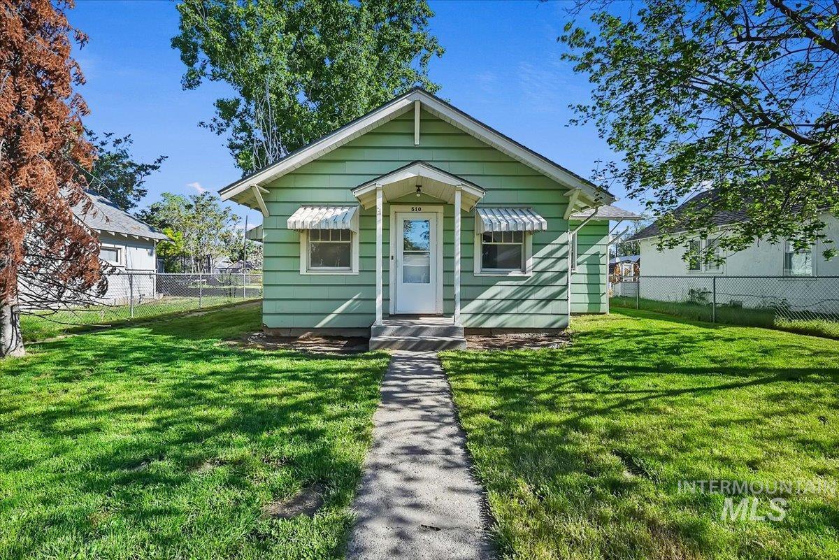 510 E 5th Street, Emmett, Idaho 83617, 2 Bedrooms, 1 Bathroom, Residential For Sale, Price $275,000, 98986120