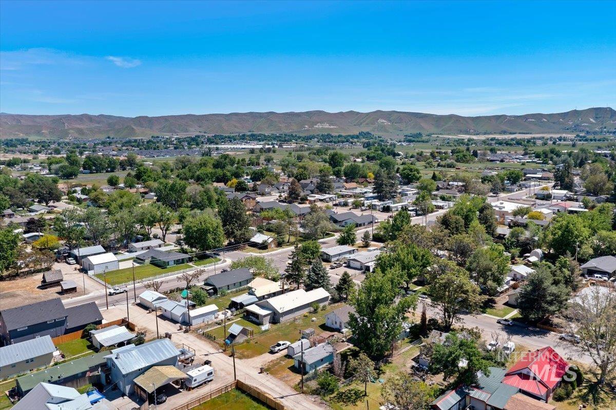 510 E 5th Street, Emmett, Idaho 83617, 2 Bedrooms, 1 Bathroom, Residential For Sale, Price $275,000, 98986120
