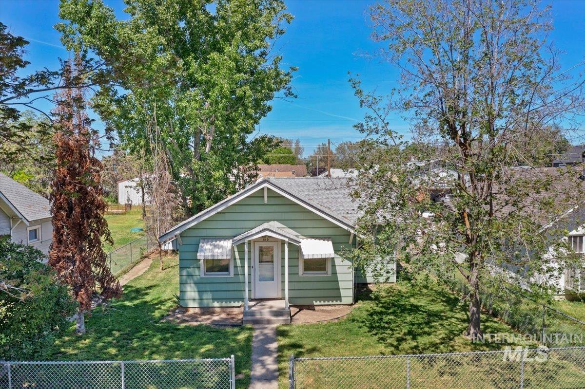 510 E 5th Street, Emmett, Idaho 83617, 2 Bedrooms, 1 Bathroom, Residential For Sale, Price $275,000, 98986120