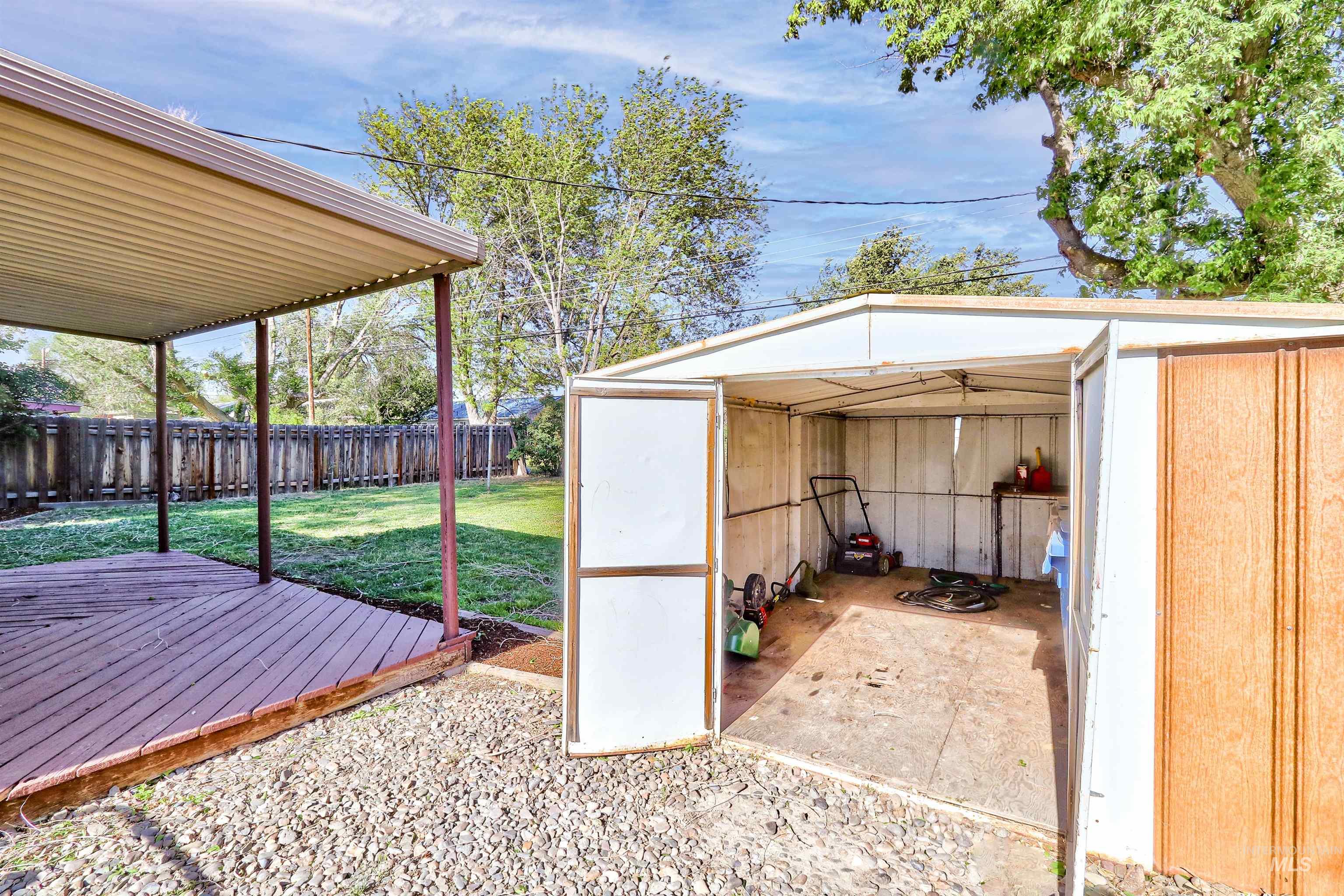 665 S 13th East, Mountain Home, Idaho 83647, 2 Bedrooms, 1 Bathroom, Residential For Sale, Price $230,000, 98986123